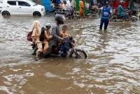 মুষলধারে বৃষ্টিপাত ও আকস্মিক বন্যায় কমপক্ষে ১১১ জন নিহত