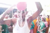 রিয়া-মনিকে-তালাক-দিয়ে-২৫-কেজি-দুধ-দিয়ে-গোসল-