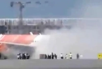 ব্রেকিং নিউজ: এবার প্লেনে আগুন