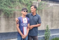 দেশকে-আলো-এনে-দিলেও-লামিমের-চোখে-এখনো-অন্ধকার