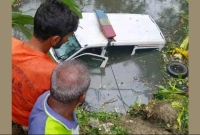 নিয়ন্ত্রণ হারিয়ে অ্যাম্বুলেন্স খাদে, ঘটনাস্থলে একজনের মৃত্যু