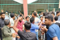 ‘মা-মাটি-মোহনা-আমরা-পাবনা-যাবো-না’