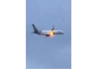 ৩০০ আরোহী সহ বিমানের ইঞ্জিনে আগুন!