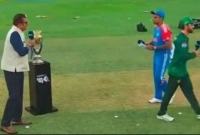 এক-বিব্রতকর-ঘটনা-ঘটলো-ভারত-পাকিস্তানের-অধিনায়কের-মধ্যে-