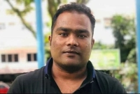 স্বজন-প্রতিবেশীদের-কান্না-আর-আহাজারিতে-ভারি-হয়ে-ওঠে-চারপাশের-পরিবেশ