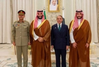 Nuclear programme “will be made available” to Saudi : Pakistan’s defense minister