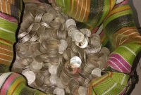 খবর-ছড়িয়ে-পড়ার-সঙ্গে-সঙ্গে-ঘটনাস্থলে-উৎসুক-জনতার-ভিড়