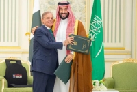 সৌদিকে কী পারমাণবিক অস্ত্র দেবে পাকিস্তান? যা জানালেন খাজা আসিফ