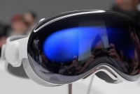 Apple-Vision-Pro-Adds-M-Chip-and-New-Features
