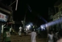 ঘটনাস্থলে-পৌঁছে-ঘণ্টাব্যাপী-চেষ্টা-চালিয়ে-সংঘর্ষ-নিয়ন্ত্রণে-আনে-আইনশৃঙ্খলা-বাহিনী