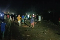 ব্রাহ্মণবাড়িয়ায়-ফের-টর্চলাইট-জ্বালিয়ে-ভয়াবহ-রক্তক্ষয়ী-সংঘর্ষ