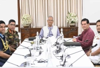 তিন-বাহিনী-প্রধানকে-যে-নির্দেশনা-প্রধান-উপদেষ্টার