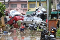 ২৬-জনের-মৃত্যু-লাখ-লাখ-মানুষকে-নিরাপদ-স্থানে-সরিয়ে-নেওয়া-হয়েছে