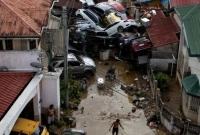 ঘূর্ণিঝড়-কালমেগির-আঘাতে-অন্তত-১৪০-জনের-মৃত্যু