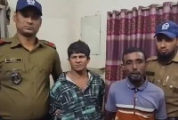 তেজগাঁওয়ে-থেমে-থাকা-ট্রেনে-আগুন-আটক-২