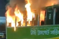 মধ্যরাতে-পল্লবীতে-বাসে-আগুন