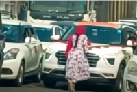 ব্যস্ত-রাস্তার-মাঝে-বরের-গাড়ি-আটকে-দিলেন-প্রাক্তন-প্রেমিকা