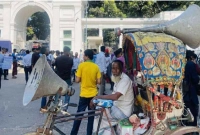 একটি-হারানো-বিজ্ঞপ্তি-শেখ-হাসিনা-গত-৫-আগস্ট-সপরিবারে-হারিয়ে-গেছেন-