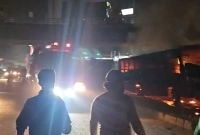 রাজধানীতে-দাঁড়িয়ে-থাকা-বাসে-আগুন-থেমে-থেমে-বিস্ফোরণের-শব্দ