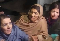 এবার-ইমরান-খানের-৩-বোনকে-ধরে-নিয়ে-গেল-পুলিশ