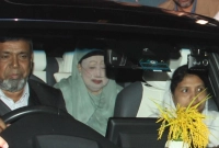 হাসপাতালে-নেওয়া-হচ্ছে-খালেদা-জিয়াকে