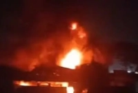 পোশাক-কারখানার-গোডাউনে-আগুন