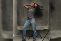 মিশেল-ওবামার-এই-ছবি-নিয়ে-‘তোলপাড়’-কিসের-ইঙ্গিত-দিলেন-সাবেক-ফার্স্ট-লেডি