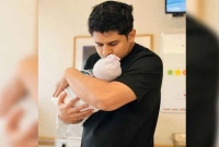 আলহামদুলিল্লাহ-কন্যা-সন্তানের-বাবা-হলাম-নিলয়-আলমগীর