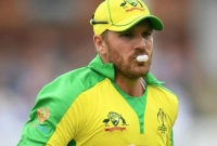 জানেন-খেলোয়াড়রা-কেন-খেলার-সময়-চুইংগাম-চিবান-