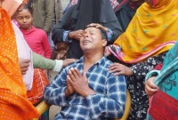 হৃদয়বিদারক-মাত্র-১৭-ঘণ্টার-ব্যবধানে-এক-পরিবারের-৩-জন-নিহত-