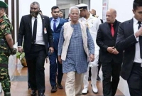 বেগম-খালেদা-জিয়াকে-দেখতে-হাসপাতালে-প্রধান-উপদেষ্টা