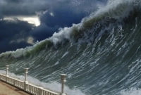 শক্তিশালী-ভূমিকম্পের-পর-সুনামি-আঘাত-হেনেছে-জাপানে