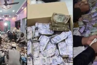 হুমায়ুনের-বাড়িতেই-এলো-নগদ-৯৩-লাখ-ও-১১-ট্রাংক-ভর্তি-টাকা