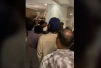 সচিবালয়ে-অবরুদ্ধ-অর্থ-উপদেষ্টা