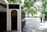 প্রধান-উপদেষ্টার-সঙ্গে-বৈঠকে-তিন-দলের-প্রতিনিধিরা