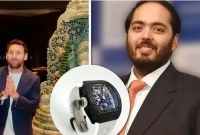 মেসিকে-একটি-ঘড়ি-উপহার-দেন-অনন্ত-যার-দাম-শুনলে-মাথা-ঘুরবে-