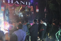 বাসটি-প্রায়-১০০-মিটার-পর্যন্ত-মোটরসাইকেলটি-টেনে-নিয়ে-যায়-