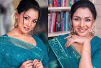 নতুন-লুকে-অভিনেত্রী-রুনা-খান