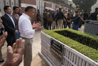 নিজের-ছোট-ভাইয়ের-কবর-জিয়ারত-করলেন-তারেক-রহমান