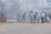 ব্রেকিং-নিউজ-২-ঘণ্টাব্যাপী-ভয়াবহ-সংঘর্ষ