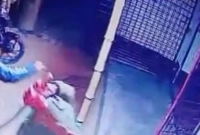 বোমা-বিস্ফোরণ-ঘটিয়ে-টাকা-ছিনতাই