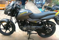 আইফোনের-চেয়েও-কম-দাম-বেশি-মাইলেজের-Bajaj-Pulsar-Neon