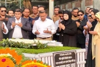 ছোট-ভাই-কোকোর-কবরে-ফাতেহা-পাঠ-ও-দোয়া-করলেন-তারেক-রহমান