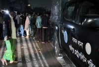 গুলি-ছুড়ে-ও-ককটেল-ফাটিয়ে-২৪-লাখ-টাকা-ছিনতাই