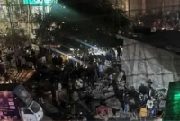 তিনতলা-ভবন-ধসে-পড়ায়-দুই-জনের-মৃত্যু-ধ্বংসস্তূপের-নিচে-বহু-মানুষ-আটকা-