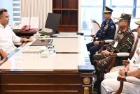প্রধানমন্ত্রীর-সঙ্গে-সাক্ষাৎ-করলেন-তিন-বাহিনীর-প্রধানরা