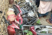 ঈদ-করতে-বাড়ি-ফেরার-পথে-একই-পরিবারের-৩-জনের-মৃত্যু