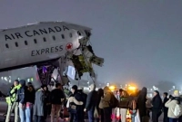 নিউইয়র্ক-বিমানবন্দরের-রানওয়েতে-সংঘর্ষ