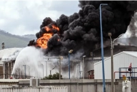 ছোড়া-হলো-একঝাঁক-ক্ষেপণাস্ত্র-জ্বলছে-ইসরাইলের-হাইফা-তেল-শোধনাগার