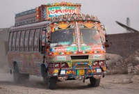 সব-গণপরিবহনের-ভাড়া-ফ্রি-করে-দিল-পাকিস্তান